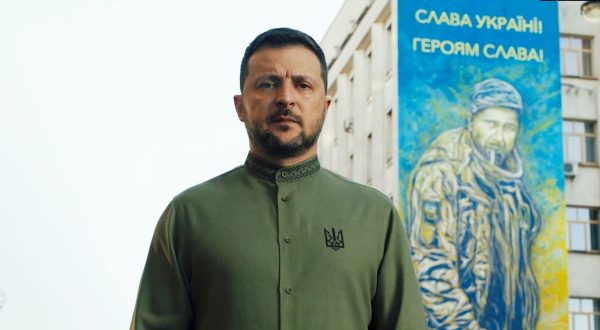 Ucraina, Zelensky “Possibile una soluzione politica sulla Crimea”