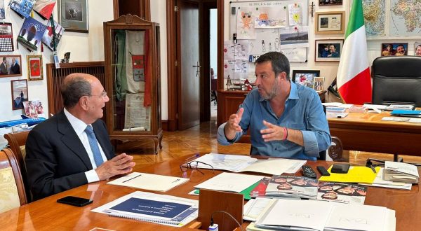 Incontro Salvini-Schifani, governatore commissario per lavori sulla A19