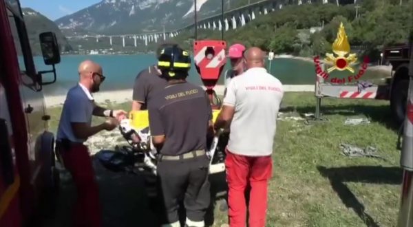 Trovato il corpo di un 20enne disperso nel lago Morto