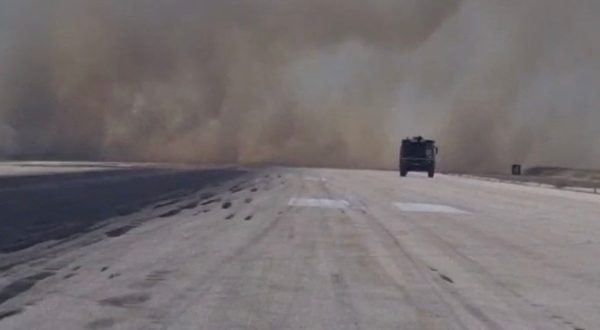 Incendi in Sicilia, chiuso l’aeroporto di Trapani, a Scopello evacuata la Tonnara