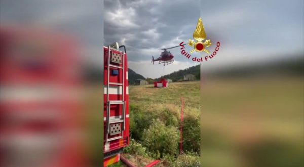 Rogo alle porte del Parco dei Sibillini, vigili del fuoco in azione