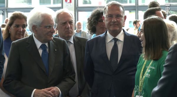 Mattarella tra gli applausi al Meeting di Rimini