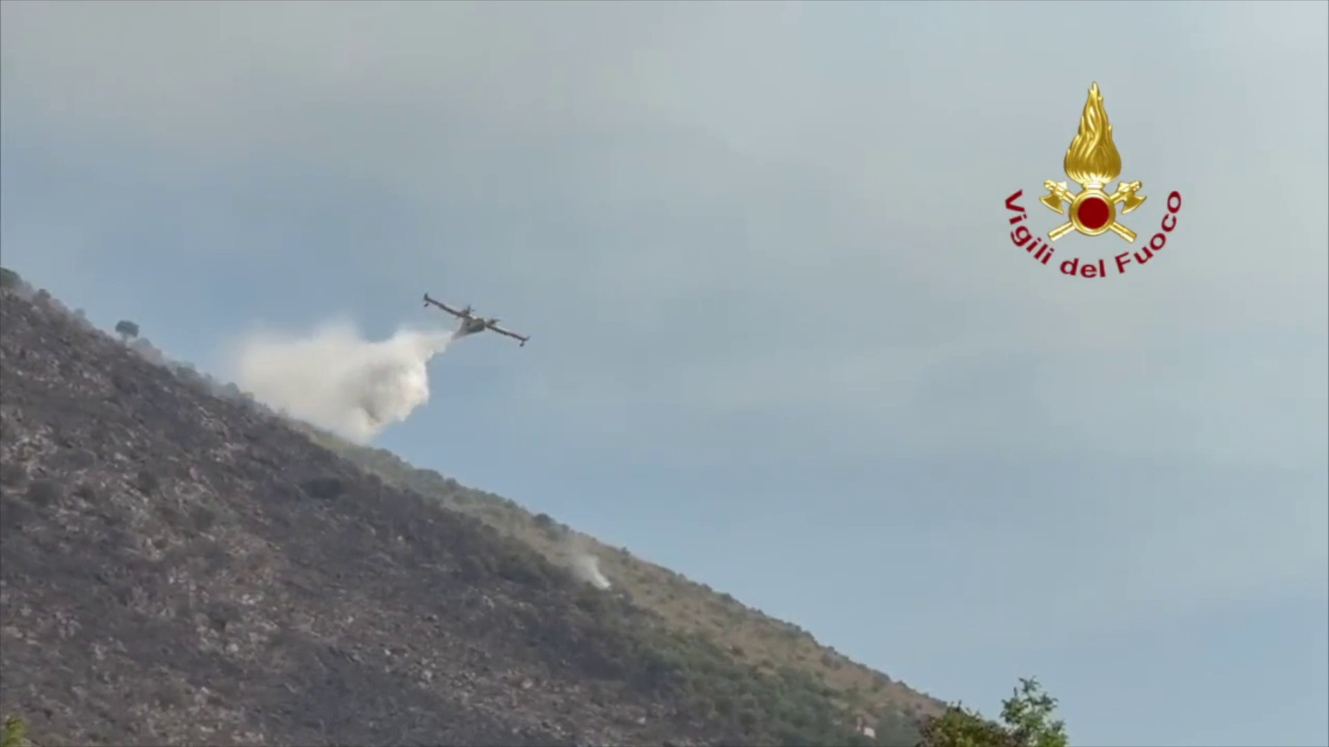 Incendio in provincia di Isernia, minacciate abitazioni