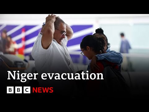 Planes return Niger evacuees to Europe – BBC News