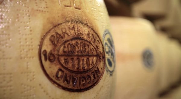 Parmigiano Reggiano, trend in crescita per il prodotto di montagna