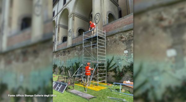 Firenze, al via la ripulitura delle colonne del Corridoio Vasariano