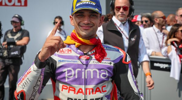 Martin vince il Gp di San Marino, Bezzecchi e Bagnaia sul podio