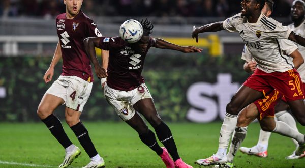 Zapata replica a Lukaku, finisce 1-1 Torino-Roma