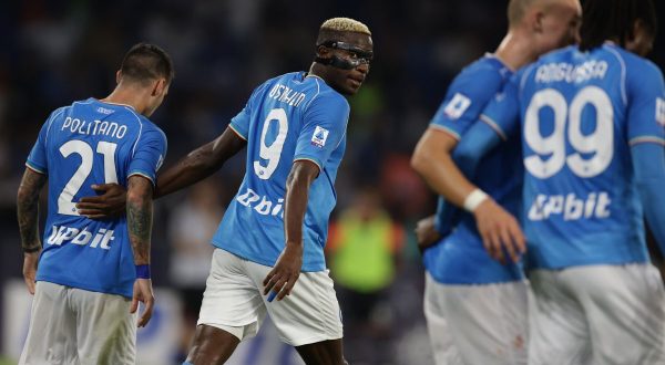 Osimhen e Kvaratskhelia guidano il Napoli, Udinese ko