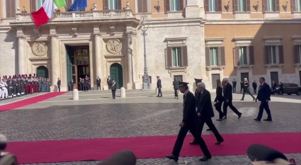 I funerali di Napolitano, l’arrivo di Mattarella alla Camera