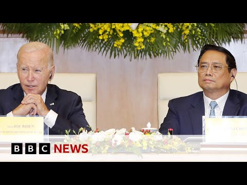 US signs historic deal with Vietnam – BBC News