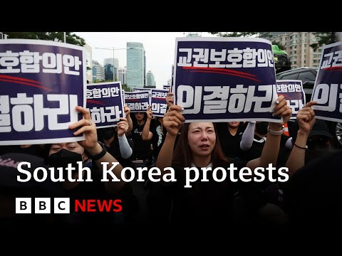 South Korea teachers protest parent bullying after recent suicide case – BBC News