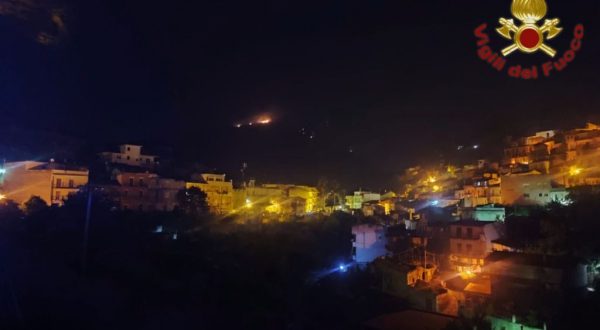 Incendi, con l’ondata di calore tornano i roghi in Sicilia