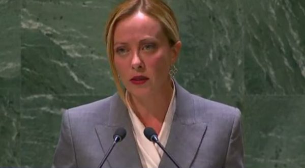 Meloni “L’Onu dichiari guerra globale ai trafficanti di esseri umani” VIDEO