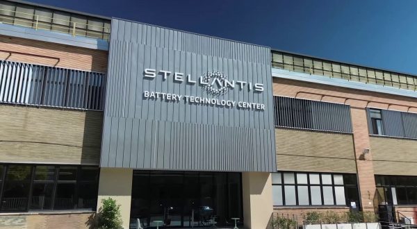 Stellantis, a Mirafiori uno dei due Battery Technology Center