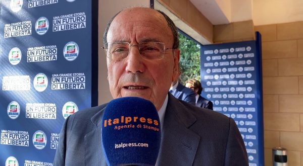 Forza Italia, Schifani “Insegnamento Berlusconi non è andato disperso”