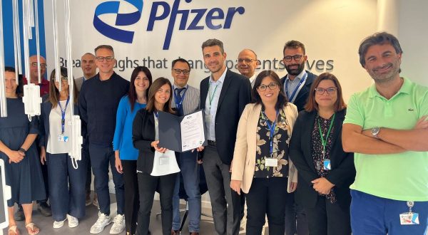 Stabilimento Pfizer di Ascoli riceve certificazione su parità di genere