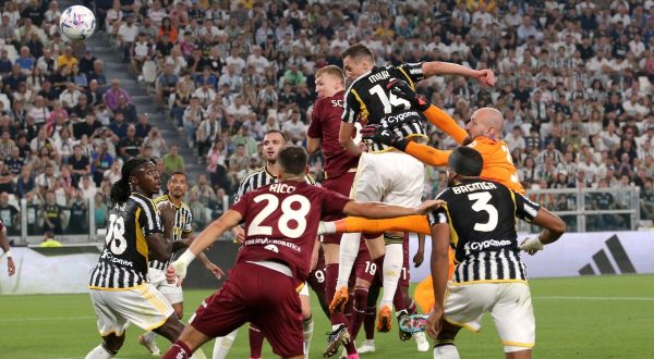 Il derby della Mole è bianconero, Juve-Torino 2-0