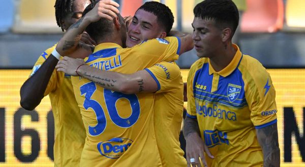 Frosinone-Verona 2-1, ciociari al settimo posto