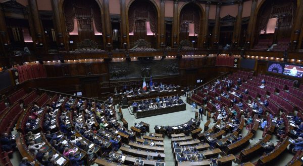 Via libera dal Parlamento allo scostamento di bilancio