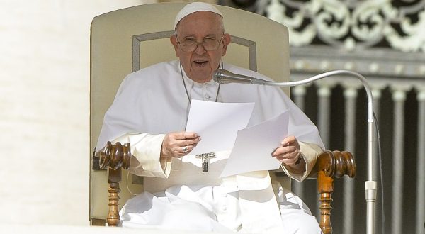 Medio Oriente, Papa Francesco “Rinnovo l’appello a liberare gli ostaggi”