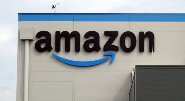 Lavoro, Adecco ricerca operatori di magazzino per Amazon in 4 regioni