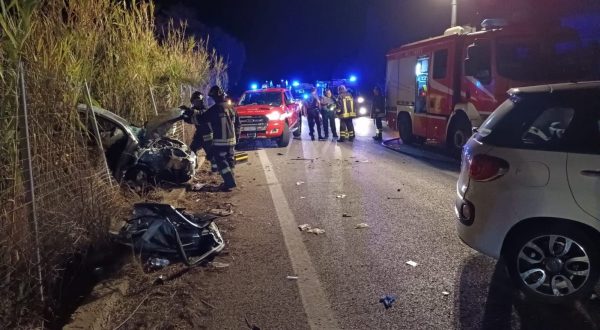 Donna muore in un incidente stradale nel Ragusano, 3 feriti tra cui una bimba