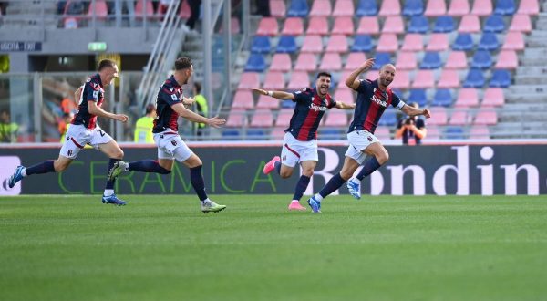 Bologna-Frosinone 2-1, Ferguson e De Silvestri gol