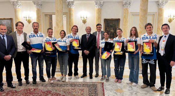 Schifani riceve a Palazzo d’Orlèans la nazionale italiana di Wakeboard