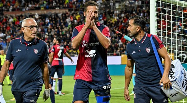 Rimonta Cagliari, 4-3 al Frosinone con super Pavoletti