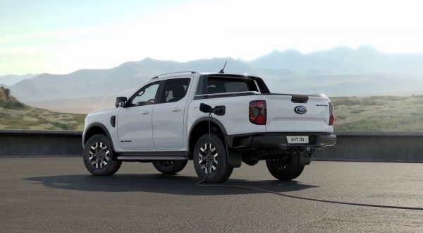 Ranger plug-in hybrid, il pick-up Ford ora è più sostenibile