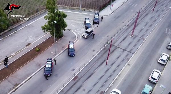 Palermo, azzerate tre piazze di spaccio di droga allo Sperone