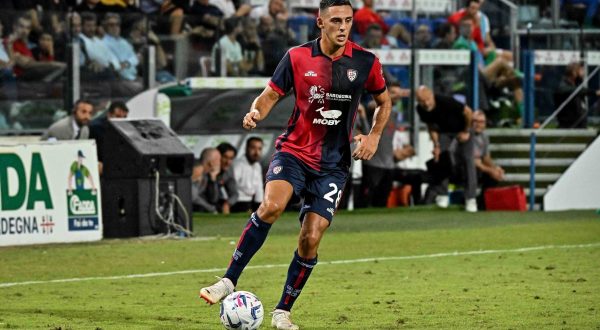 Il Cagliari vince ancora, 2-1 al Genoa