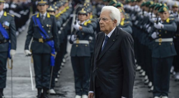 Mattarella “Italiani riconoscenti a chi impegnato in zone di crisi”