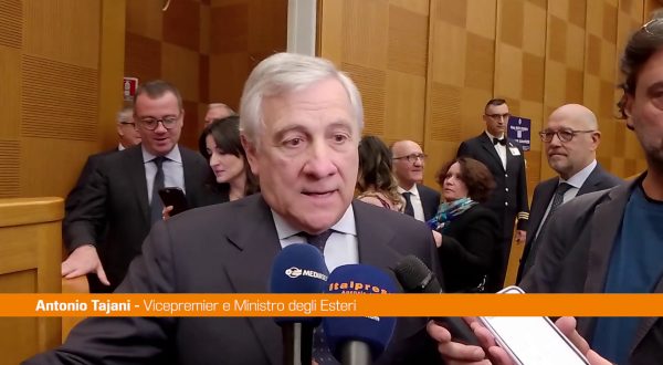 Casa, Tajani “Aiutare le giovani coppie”