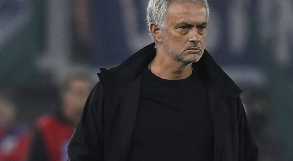 Mourinho “Senza infortuni possiamo lottare per il 4° posto”