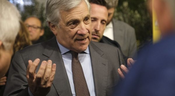 Tajani “Continuiamo a difendere Kiev, per l’adesione all’Ue serve tempo”