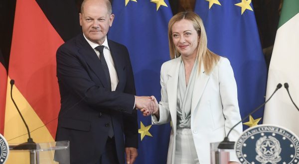 Telefonata Meloni-Scholz in vista del Consiglio Europeo