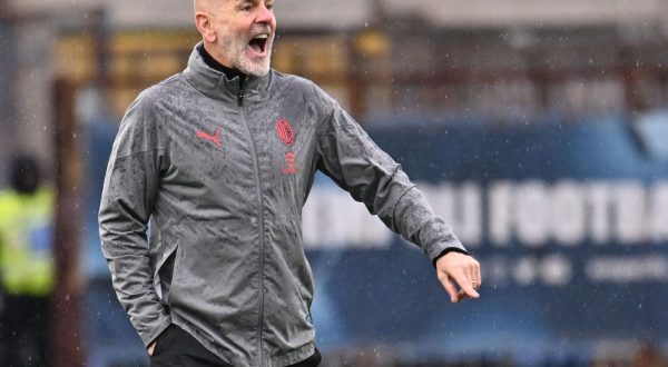 Pioli “Il Milan deve migliorarsi, Mourinho un top”