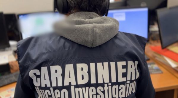 Camorra e narcotraffico, 29 indagati nel Napoletano