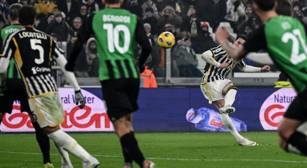 La Juve batte il Sassuolo 3-0 e torna a -2 dall’Inter