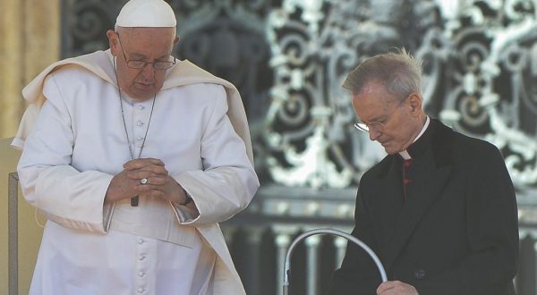 Papa Francesco “I social accentuano la violenza delle parole”