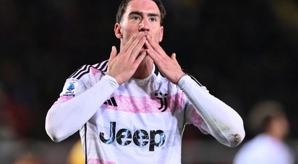 La Juventus vince 3-0 a Lecce e vola in vetta