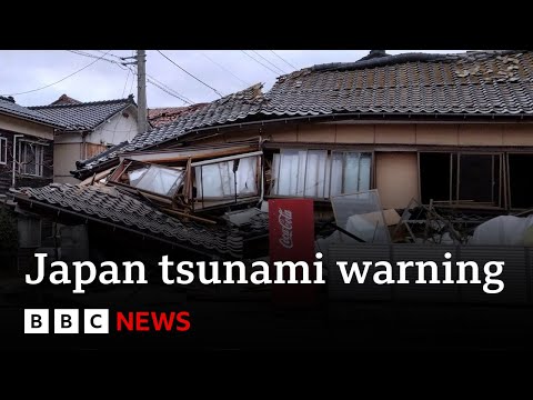 Japan downgrades major tsunami warning after earthquakes – BBC News