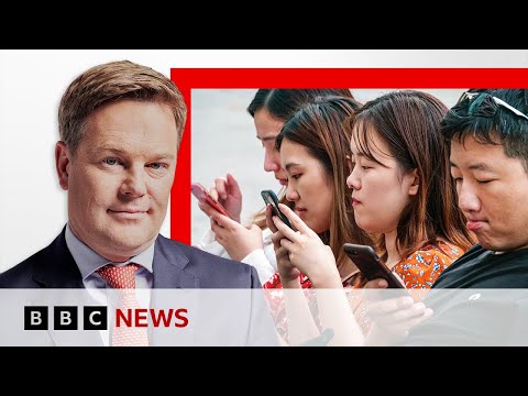 Meta adds new teen safety features | BBC News