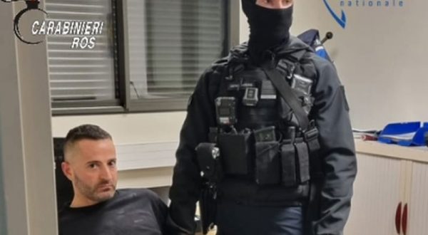 Arrestato in Corsica il boss Raduano, era evaso dal carcere di Nuoro