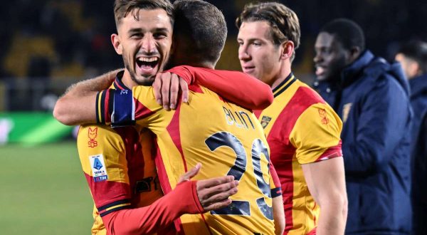 Lecce vince in rimonta, Fiorentina battuta 3-2