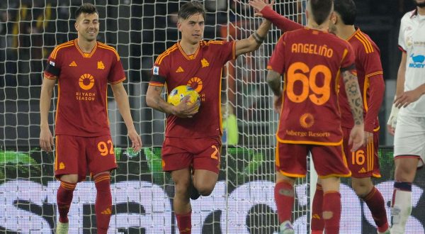 La Roma travolge il Cagliari e sogna un posto in Champions