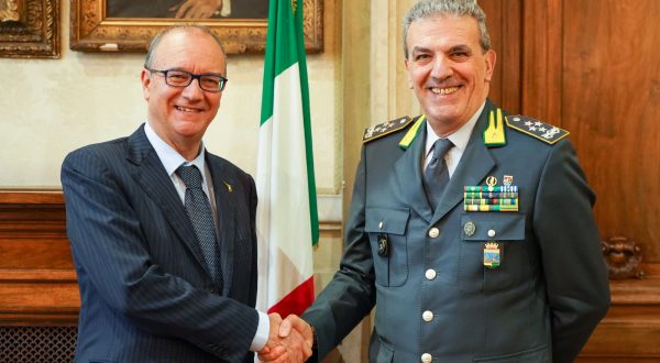 Scuola, intesa ministero-guardia di finanza contro i “diplomifici”