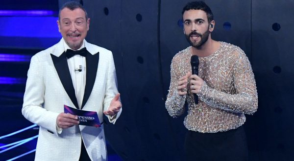 Sanremo al via con Amadeus e Mengoni. Sorpresa Ibra, Bertè prima